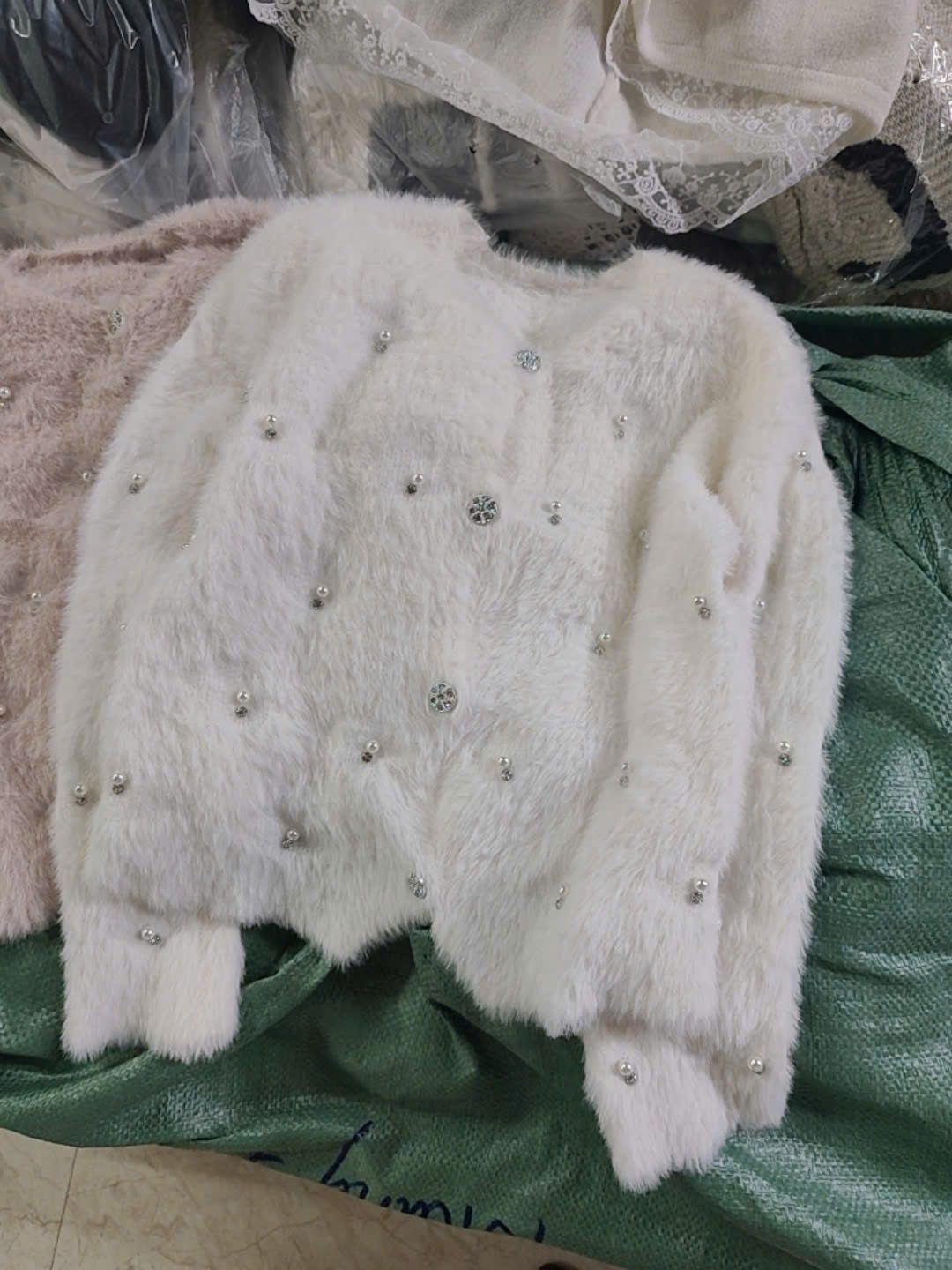  Áo len lông tay dài đính ngọc - KEM - C245 