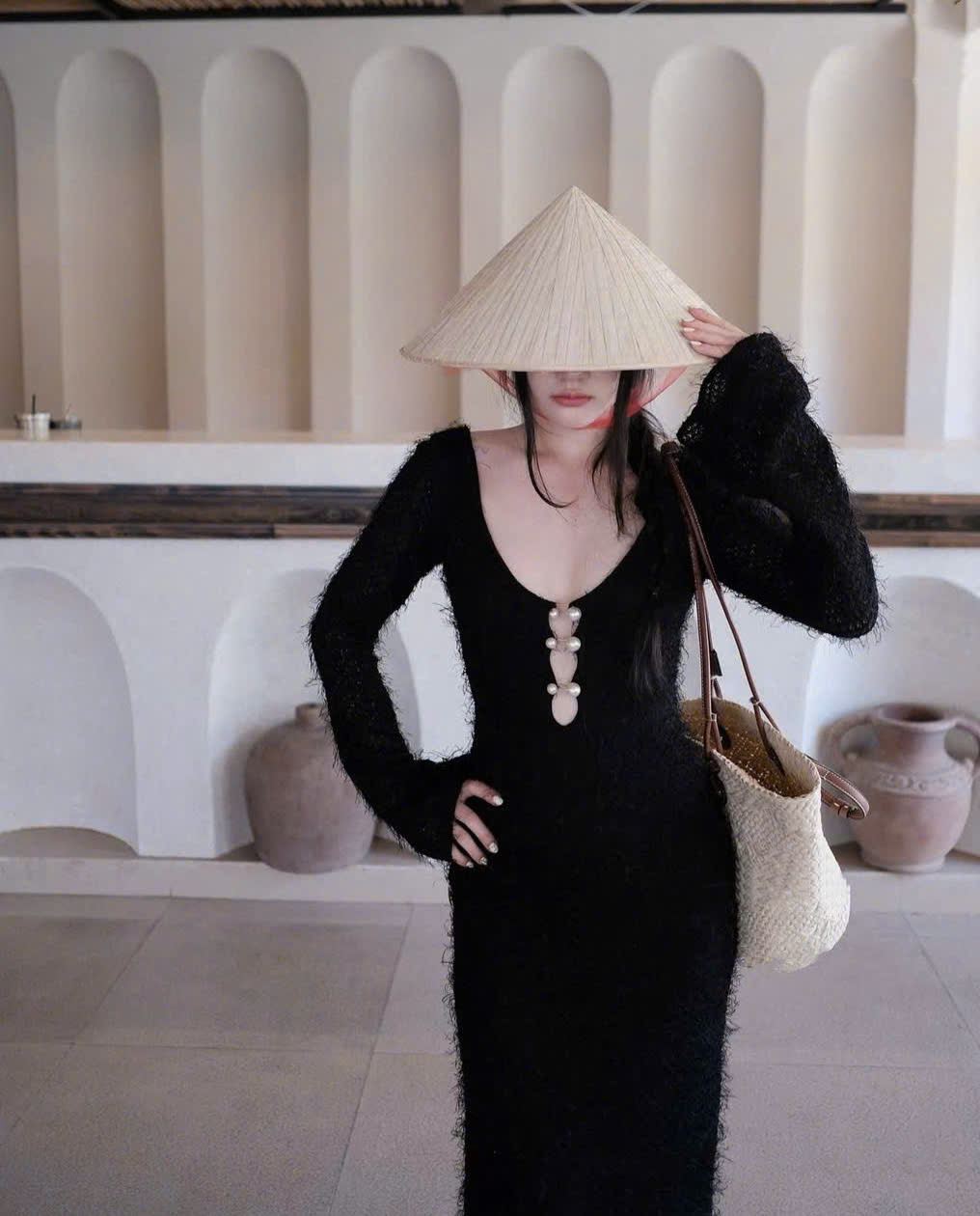  Đầm lông tay dài khoét ngực ôm body dáng dài siêu sang  - ĐEN - T567 (EO S<68, M<72CM) 