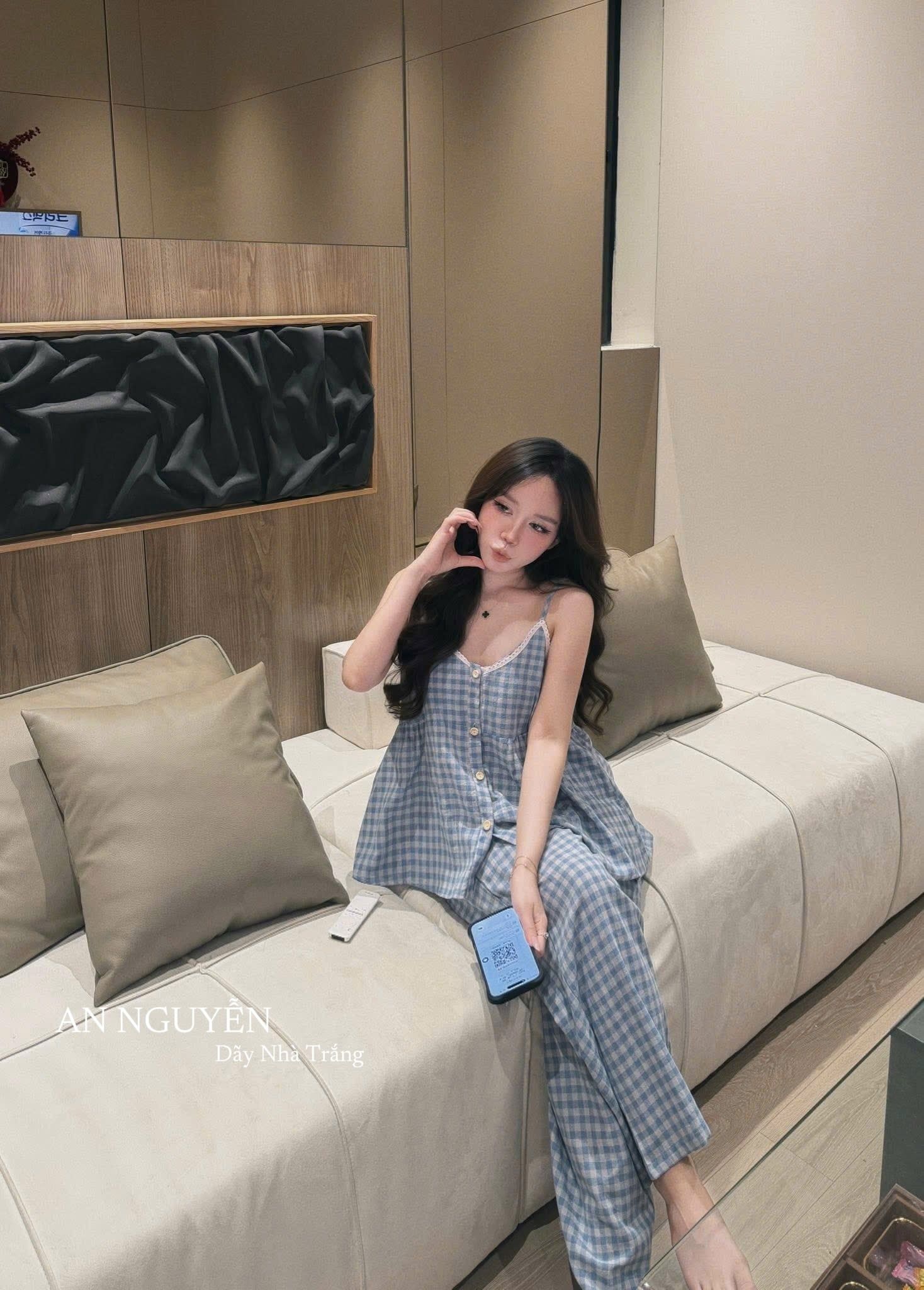  Set áo hai dây kẻ xanh viền ren đính nút mix quần suông - Z65 