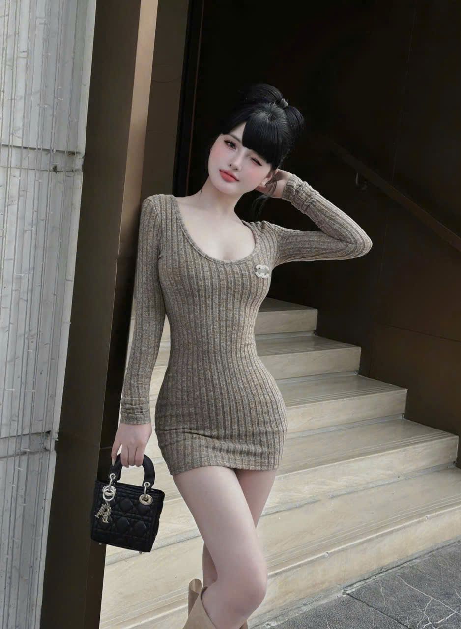  Váy len cổ u sâu dáng ngắn đính tag Chanel - BE - Z103 