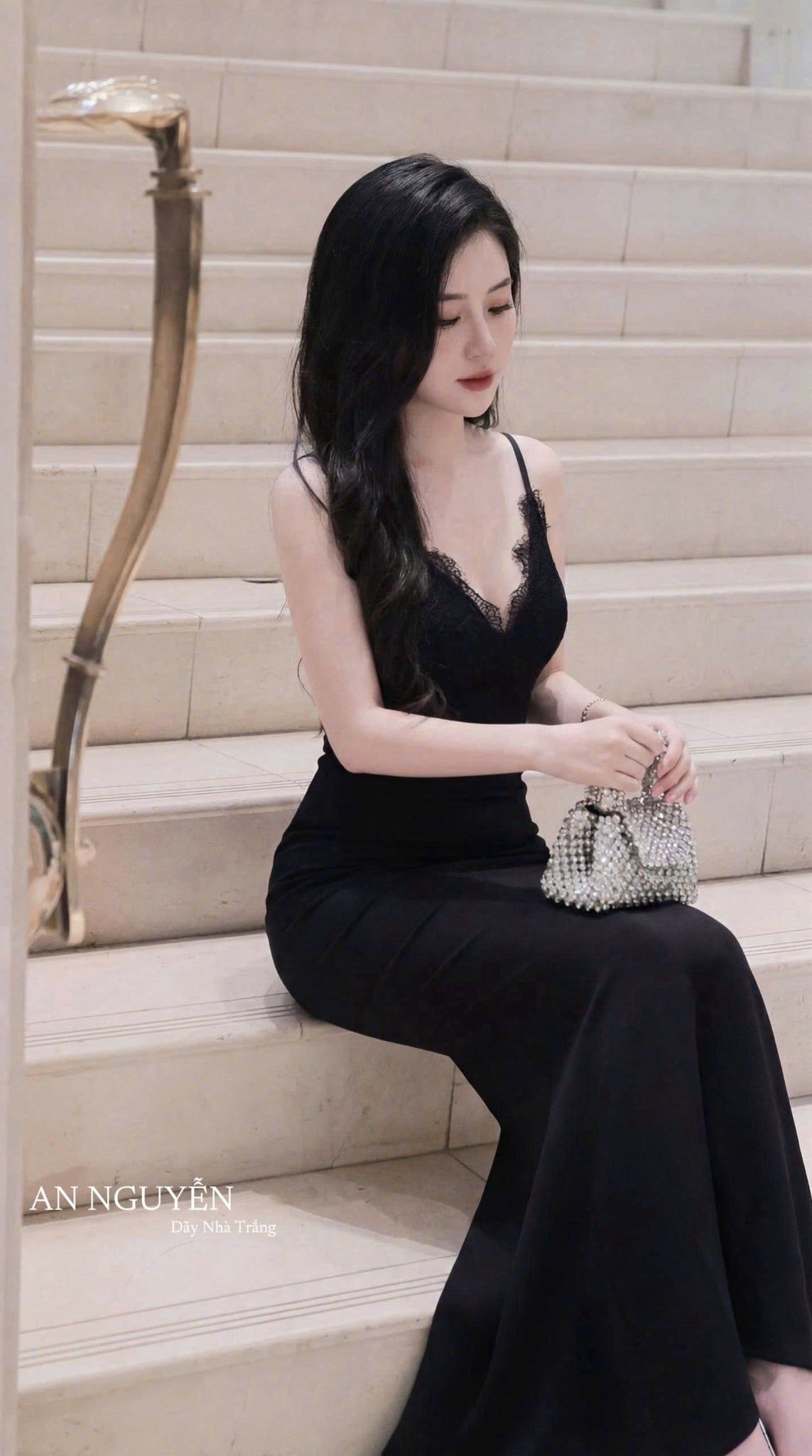  Đầm lụa 2 dây dáng dài đuôi cá phối ren siêu xinh  - Z52 (EO S<68, M<72) 