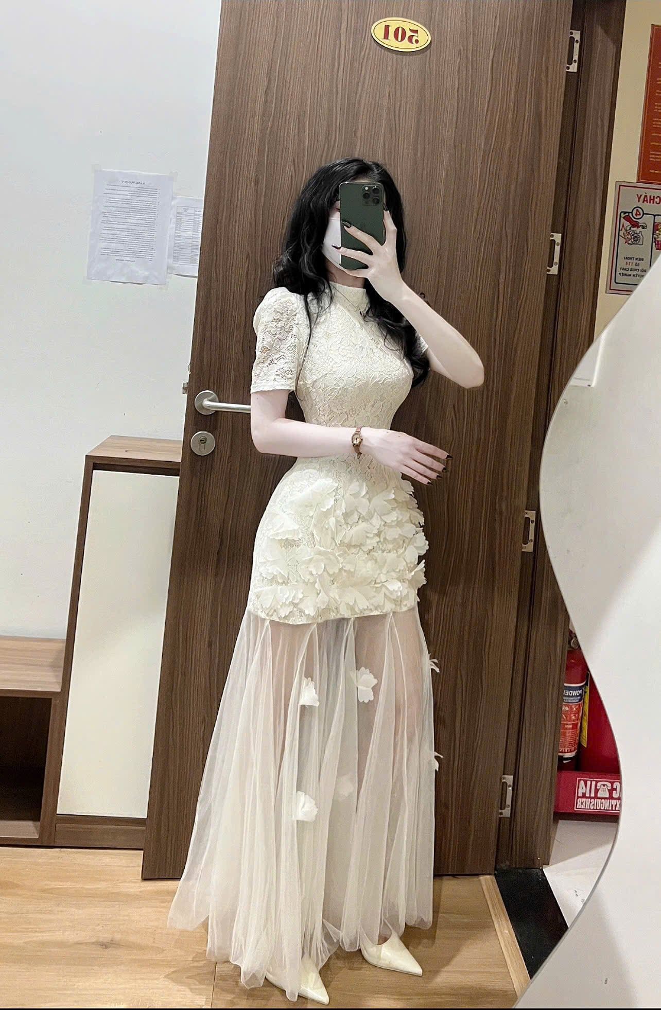  Váy ren cộc tay dáng dài đính hoa hàng thiết kế cao cấp - KEM - K4 (EO S<68, M<72, L<76) 
