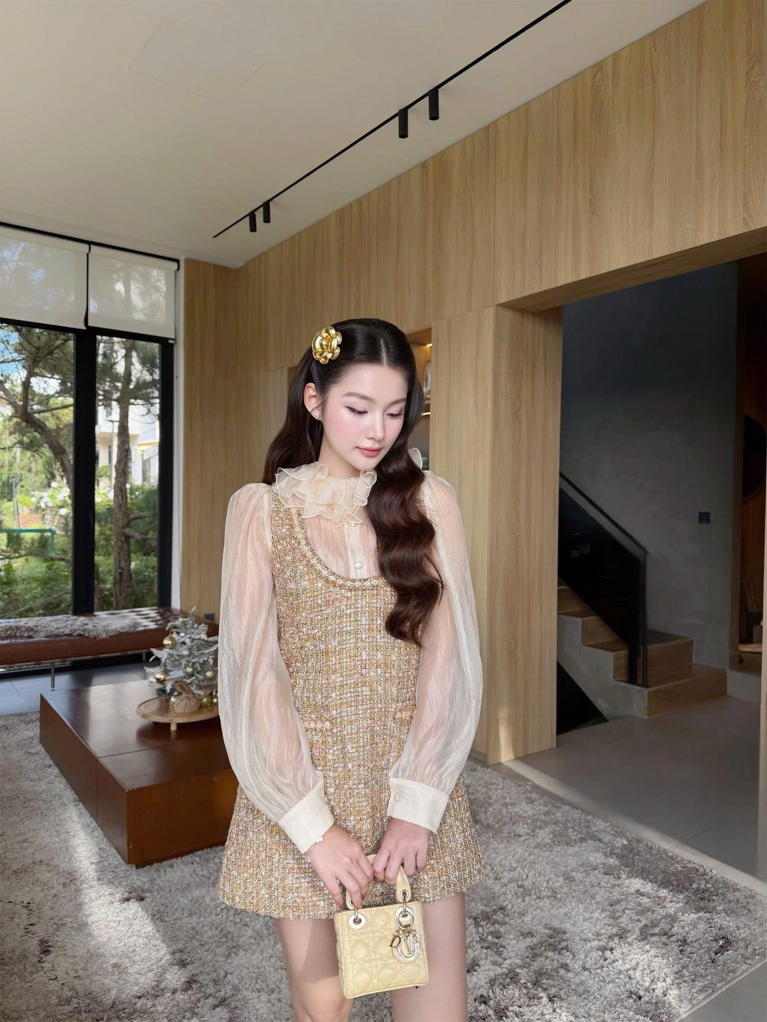  Set áo sơ mi cổ bèo phối đầm dạ sát nách - KEM - G92 