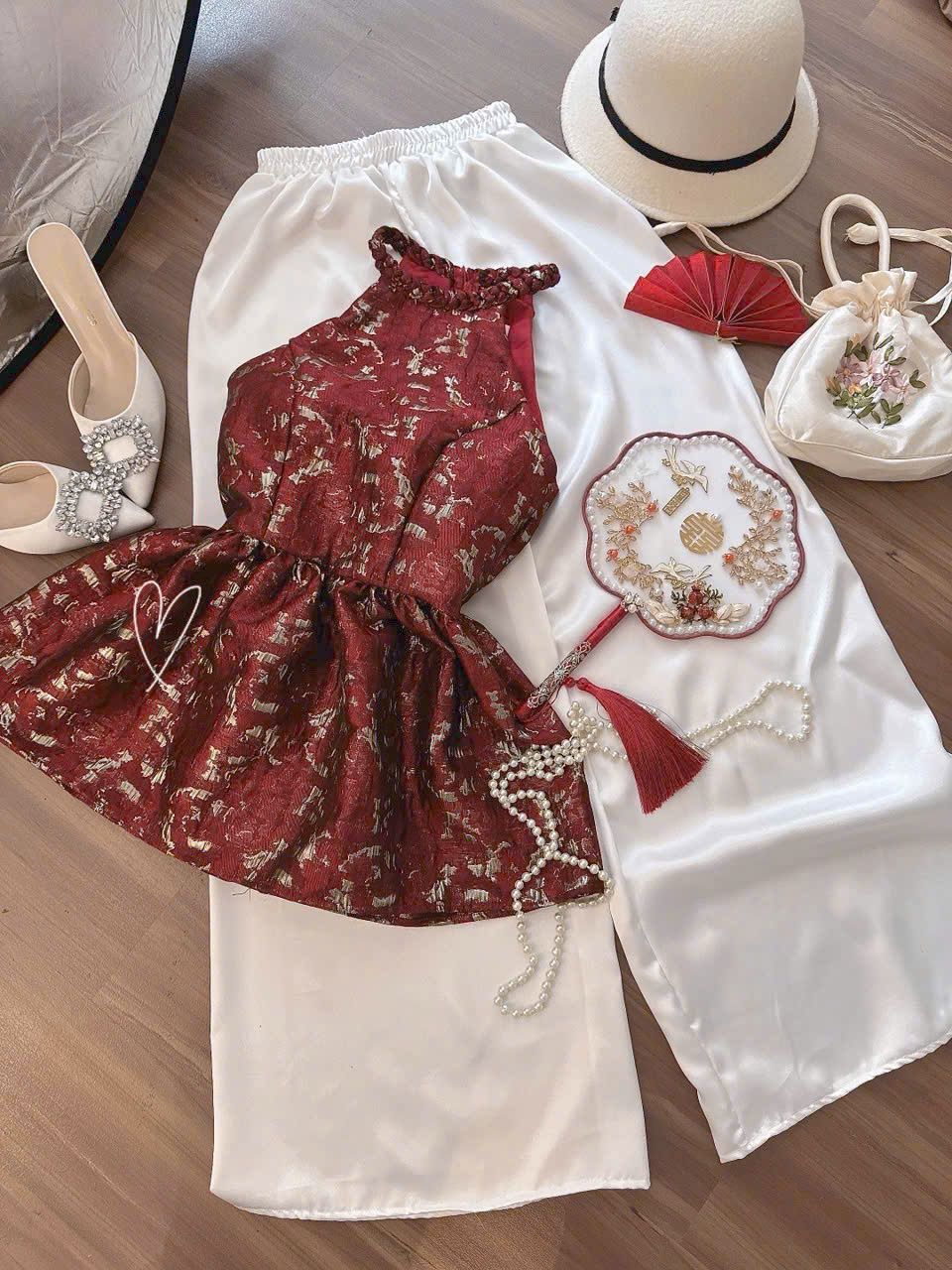  Set gấm yếm có mood ngực mix quần suông lụa - ĐỎ - R87 ( EO S<68, M<72 ) 