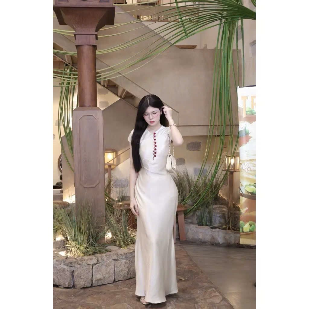  Đầm lụa vân có tay nút nọc dáng dài chuẩn form- KEM - G13 (EO S<68, M<72, L<76) - DÀI 142CM 