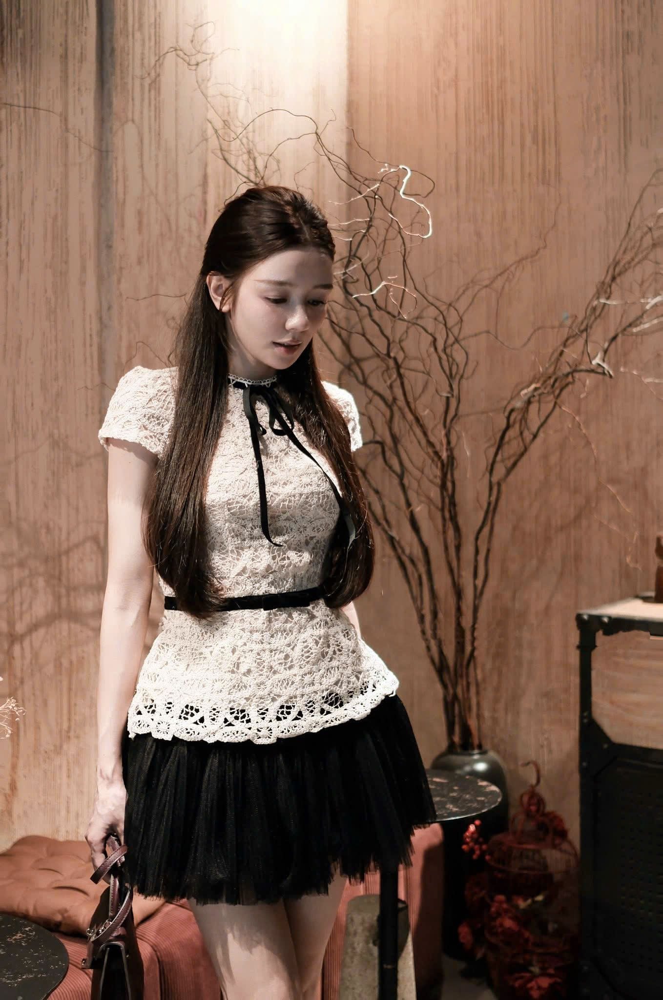  Set áo ren đúp lót 2 lớp cột nơ mix chân váy ren bồng - Z21 ( eo S<68, M<72 ) 