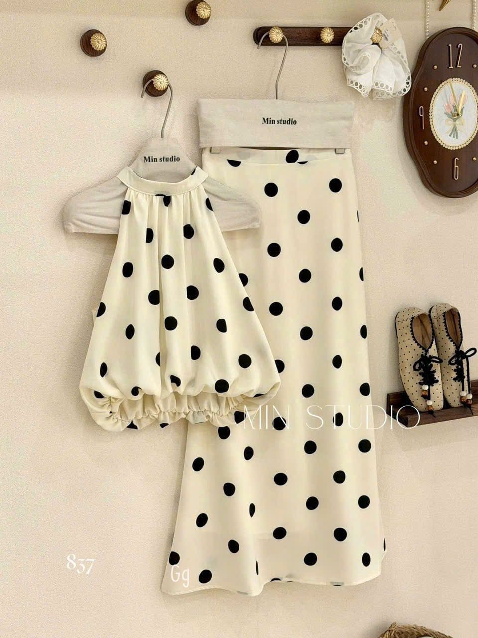  Q11 Set chấm bi cổ lọ sát nách form bí mix váy suông dài dáng đuôi cá lưng chun - E33 