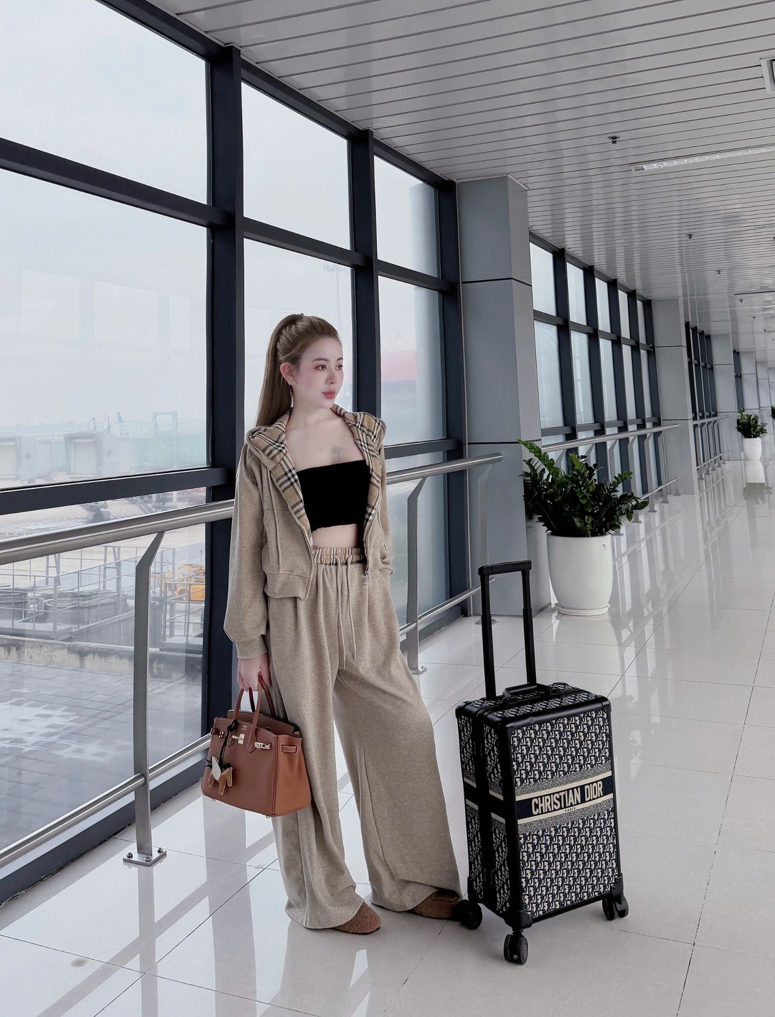  Set 2 món áo khoác mix quần suông dài phối caro - BE - C133 (Freesize dưới 58kg) 