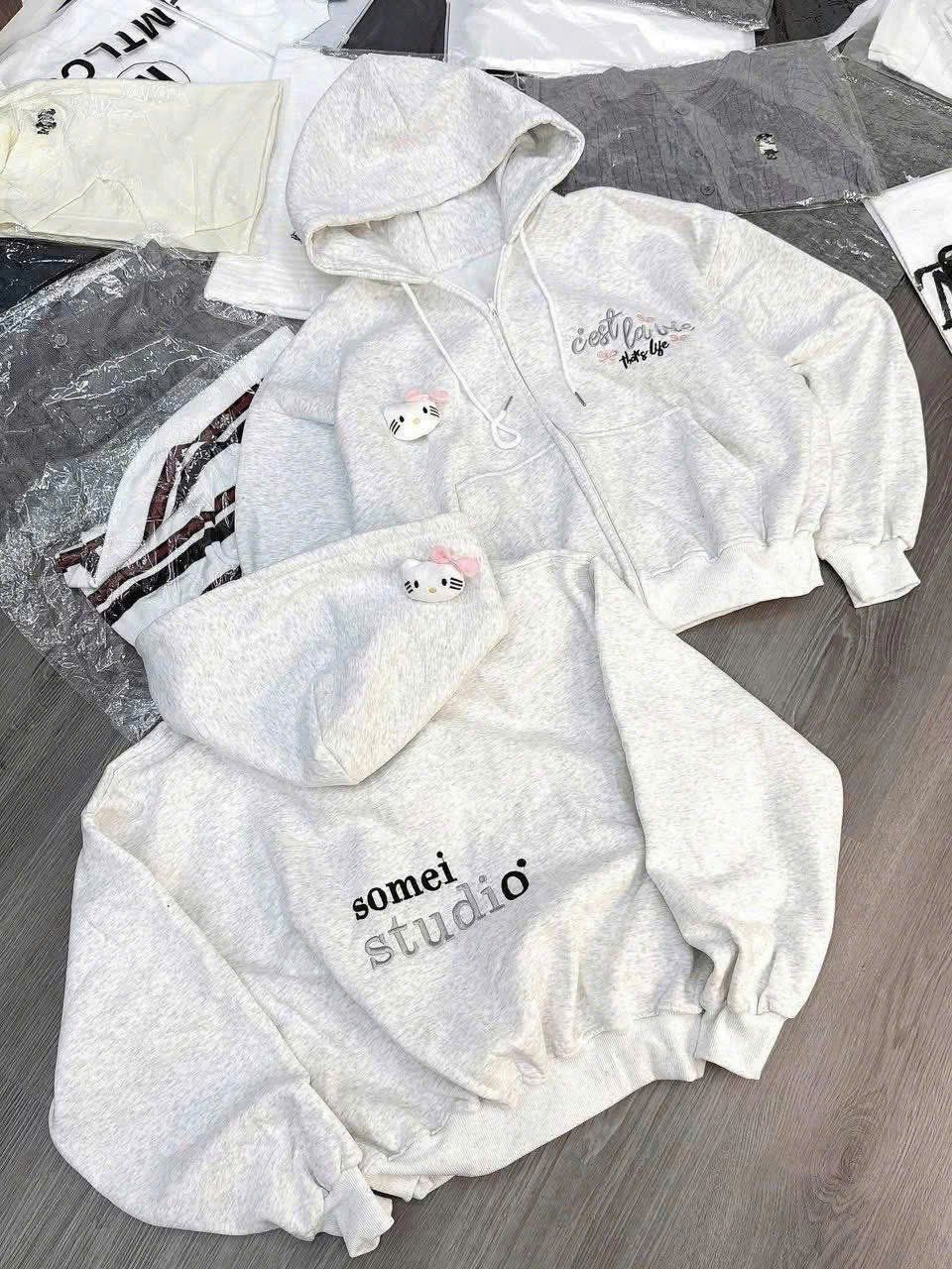  Áo khoác nỉ thêu chữ siêu nét đính charm hello kitty dễ thương - N195 