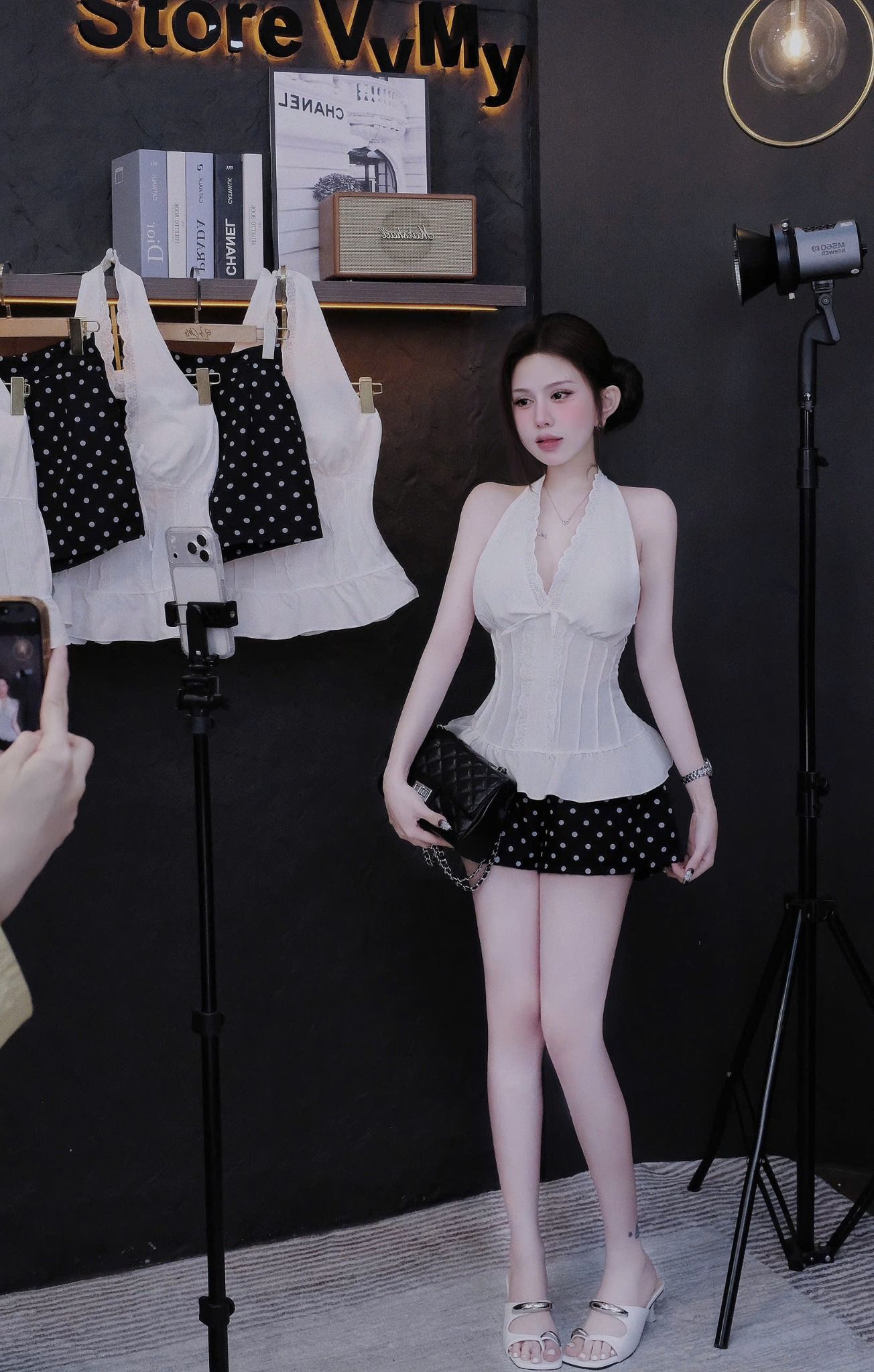  Set áo yếm phối ren mix quần short chấm bi ( 50% lưng chun sau . lưng bản trước , khóa kéo bên hông . dưới 55kg mang xinh ) - G555 