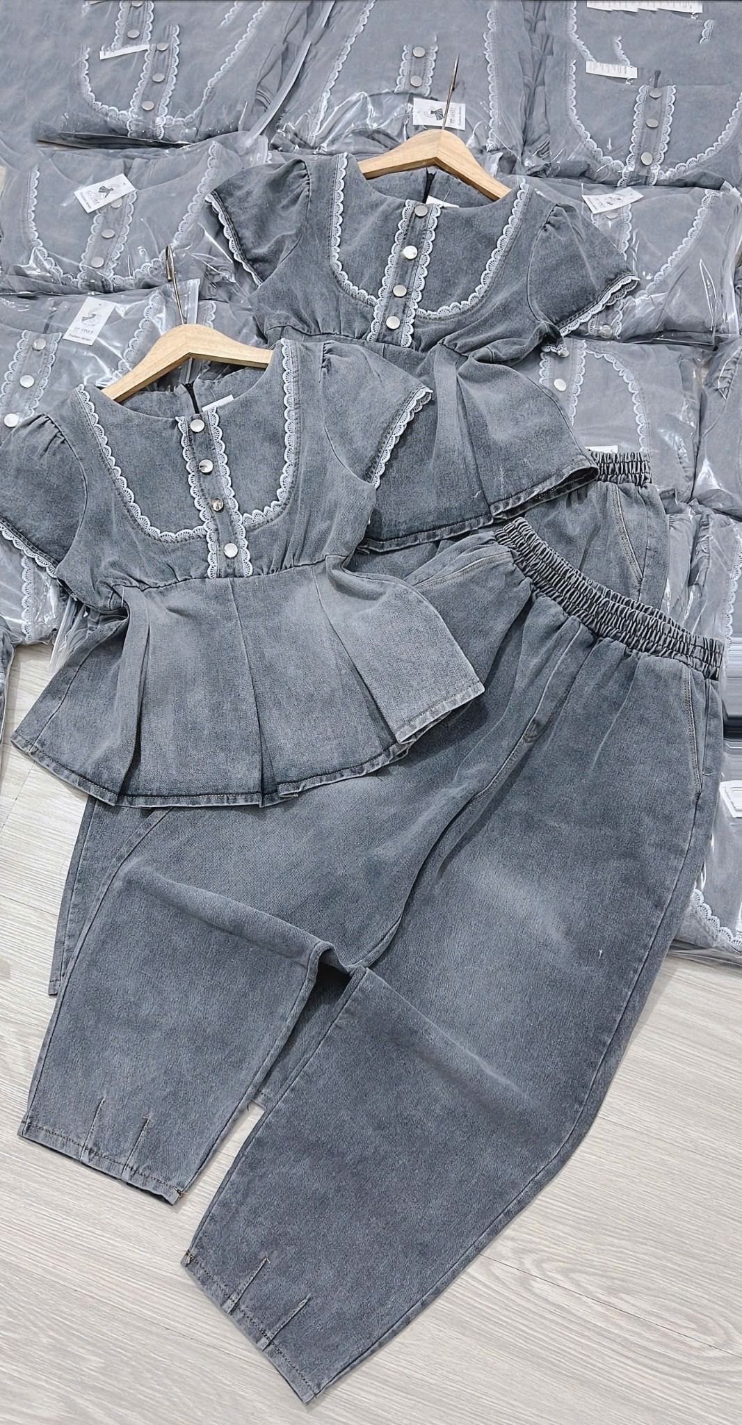  Set jeans tay hến phối viền ren đính nút mix quần dài - Z164 ( cạp chun ) 