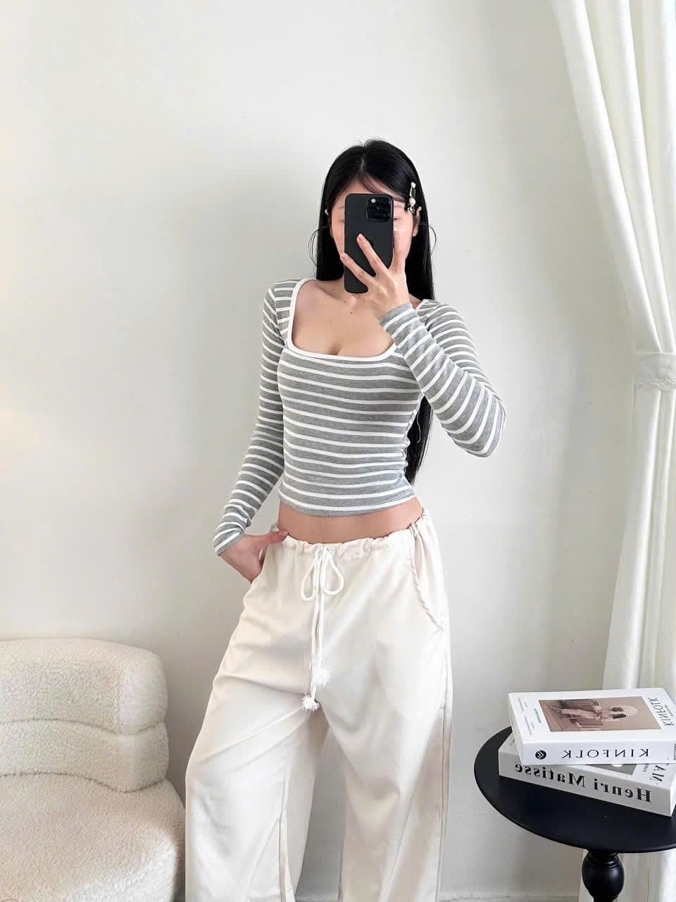  Áo thun cổ vuông tay dài kẻ sọc - XÁM - G209 