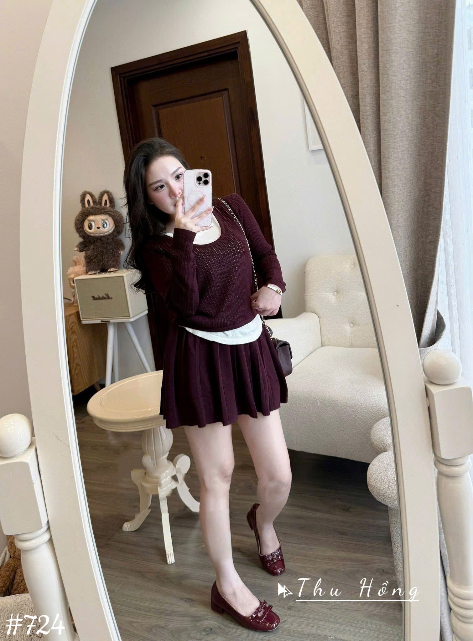  Set bộ áo len phối hai màu mix chân váy xếp ly xòe xinh xĩu - ĐỎ - D29 ( áo dài 56cm , cv 39cm ) 