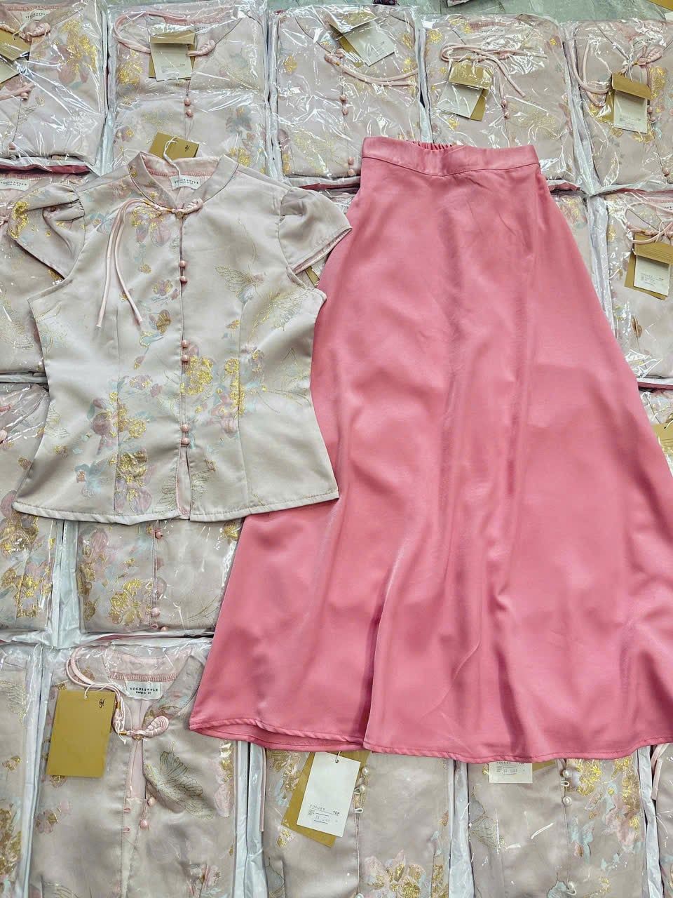  Set áo tay hến vân hoa đính ngọc trai hồng mix chân váy - S158 ( ÁO 58CM , VÁY 90CM ) 