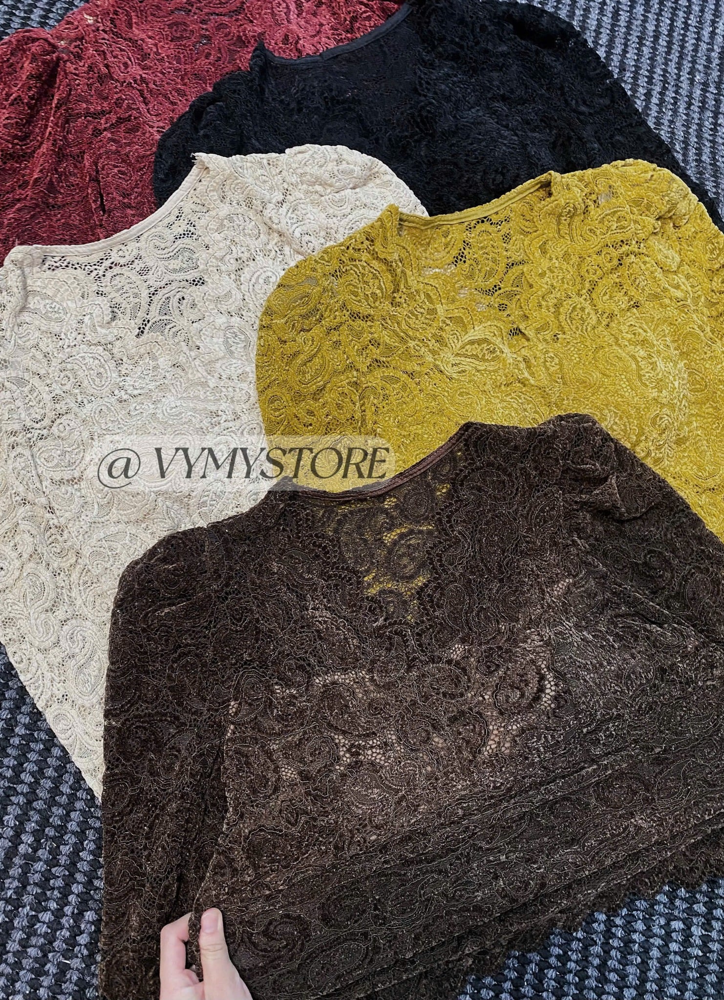  Áo ren nhung tay dài đúp lót 2 lớp có mood ngực - VÀNG - B136 