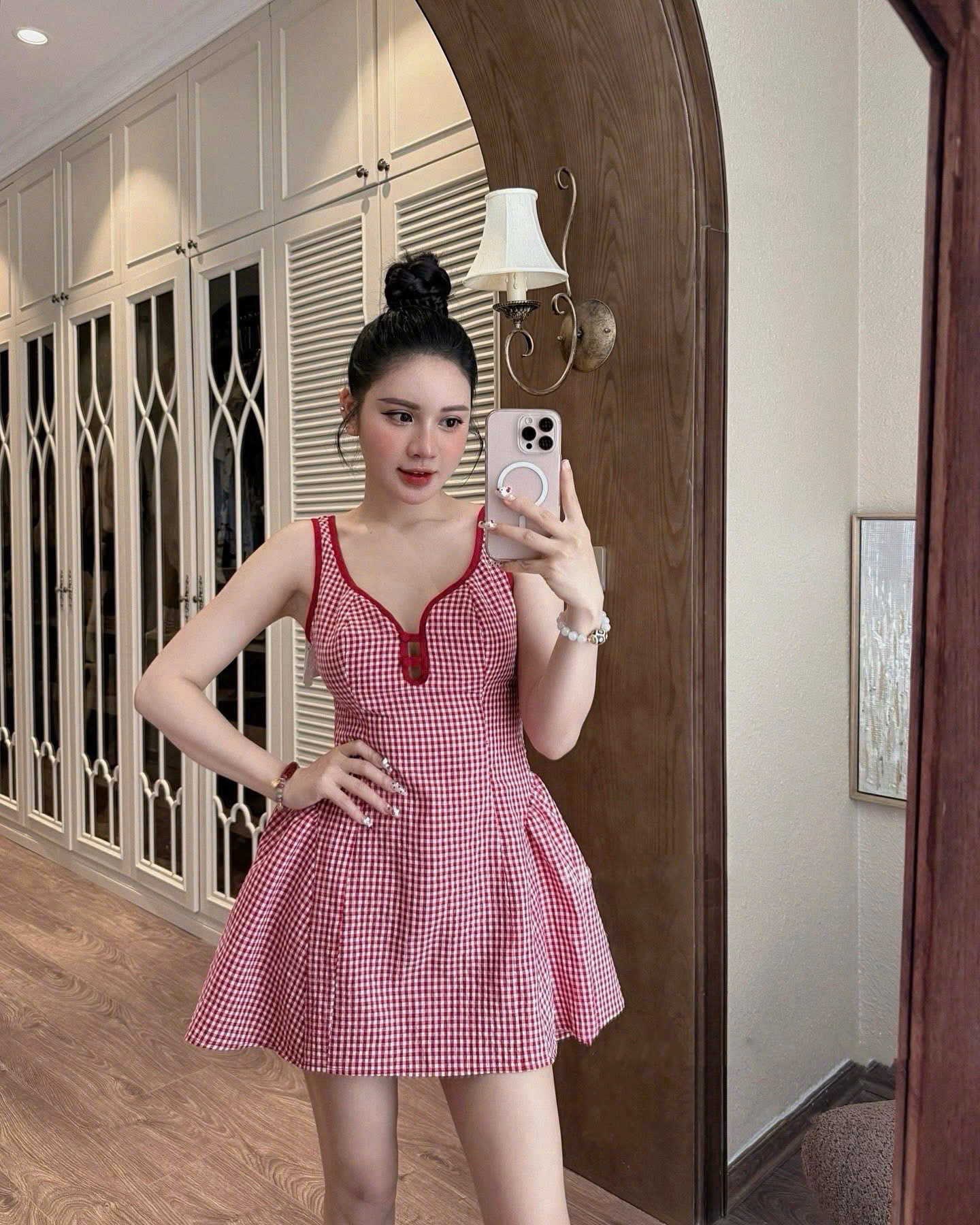  Váy sát nách cổ V phối cúc đan dây lưng sọc caro dáng xòe dễ thương - T596 (EO S<68, M<72CM) 