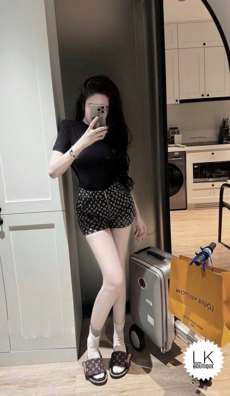  Set áo cộc tay mix quần short họa tiết khóa siêu tôn dáng - ĐEN - K67 (EO S<68, M<72) 