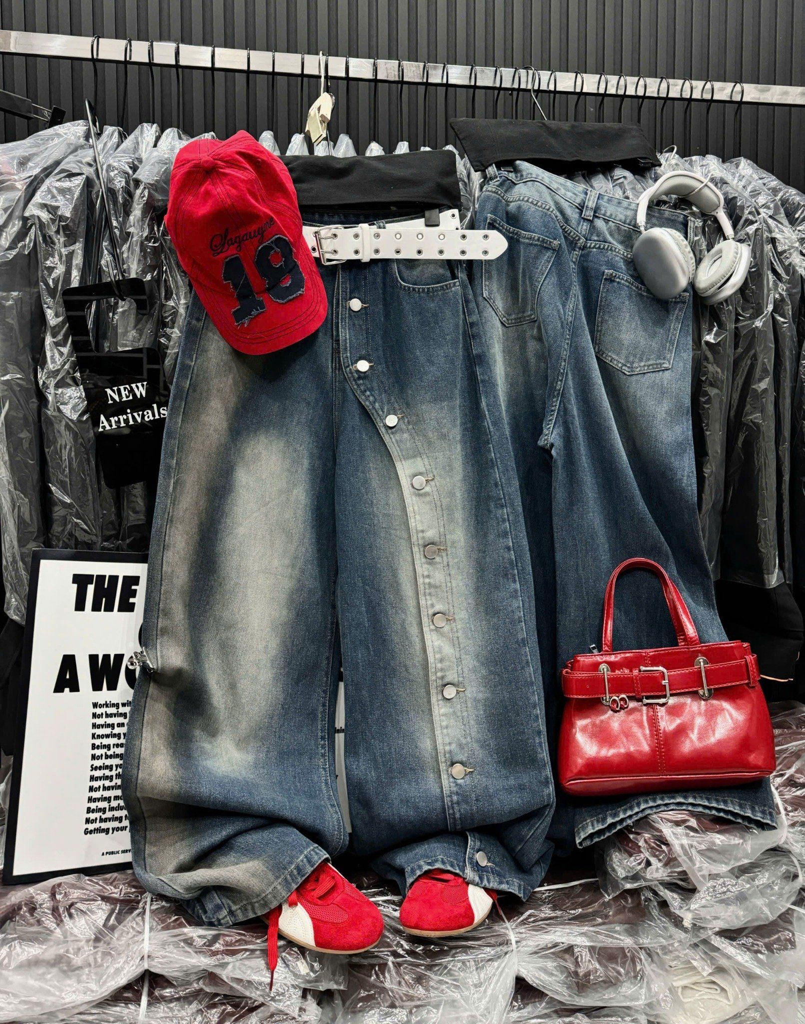  Quần jeans ống rộng đính nút cá tính - G100 ( eo S<68, M<72 ) 