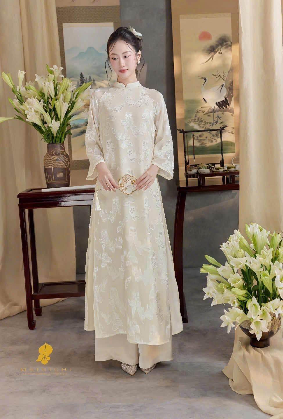  Áo dài dài 4 tà vân lá + quần suông dài lụa - KEM - R74 ( 50% lưng chun ) 