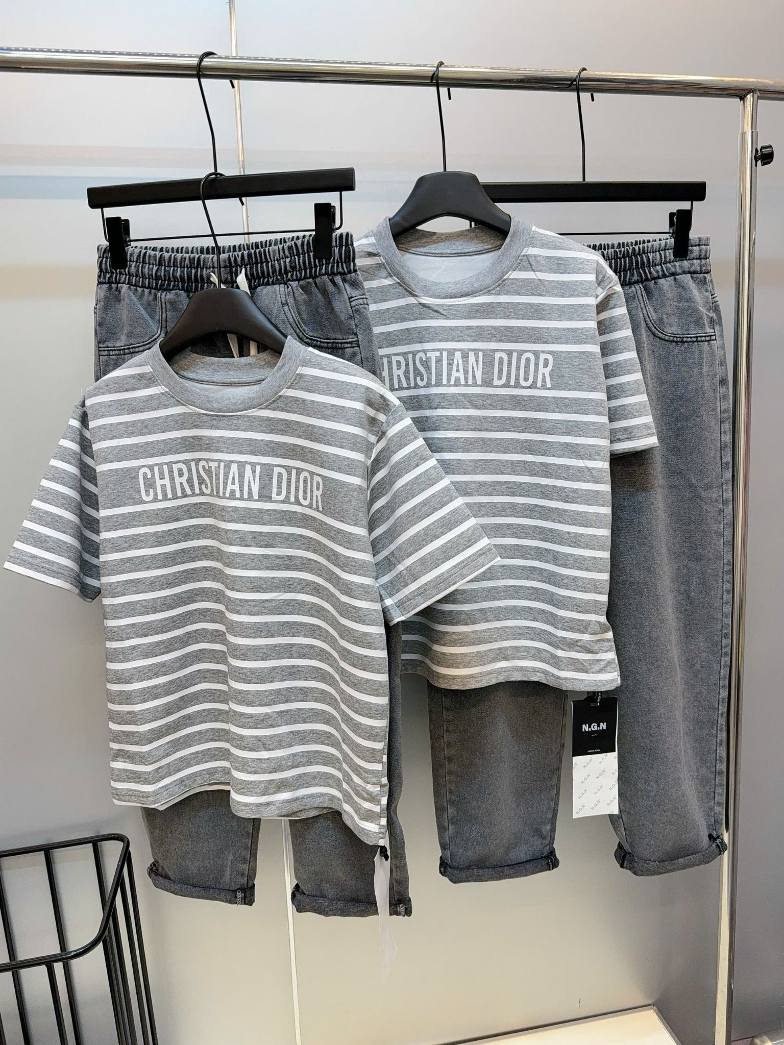  Set áo thun kẻ sọc dior mix quần jeans baggy - G15 ( dưới 58kg ) 