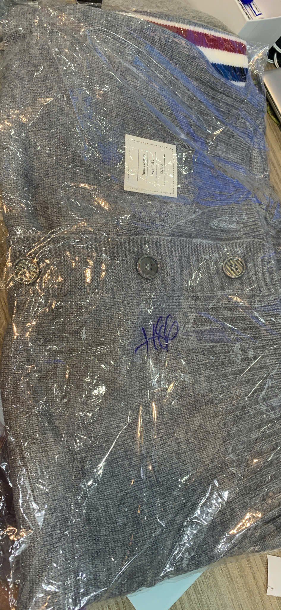  KHOÁC CADIGAN XÁM - H86 