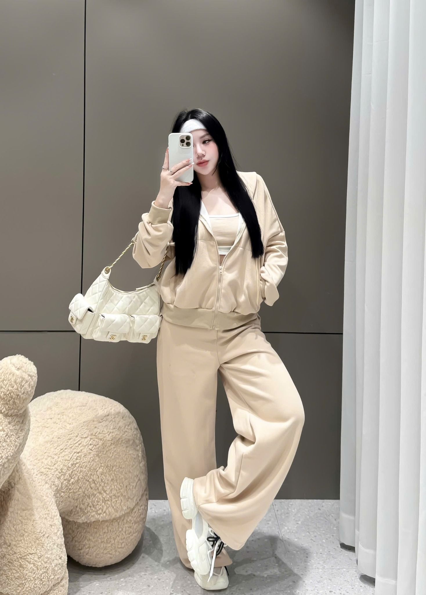  Set 3 món áo hai dây croptop kèm khoác nón mix quần suông dài - BE - C133 (Freesize dưới 58kg) 