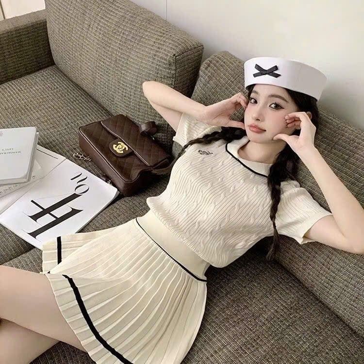  Set áo len cổ sen mix chân váy xếp ly xòe phối viền - KEM - N119 H84 