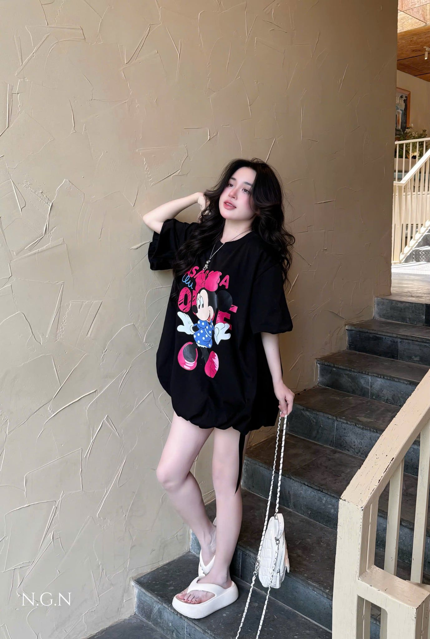  Váy cuộn bí dáng ngắn tay bồng in hình Mickey - ĐEN - H100 