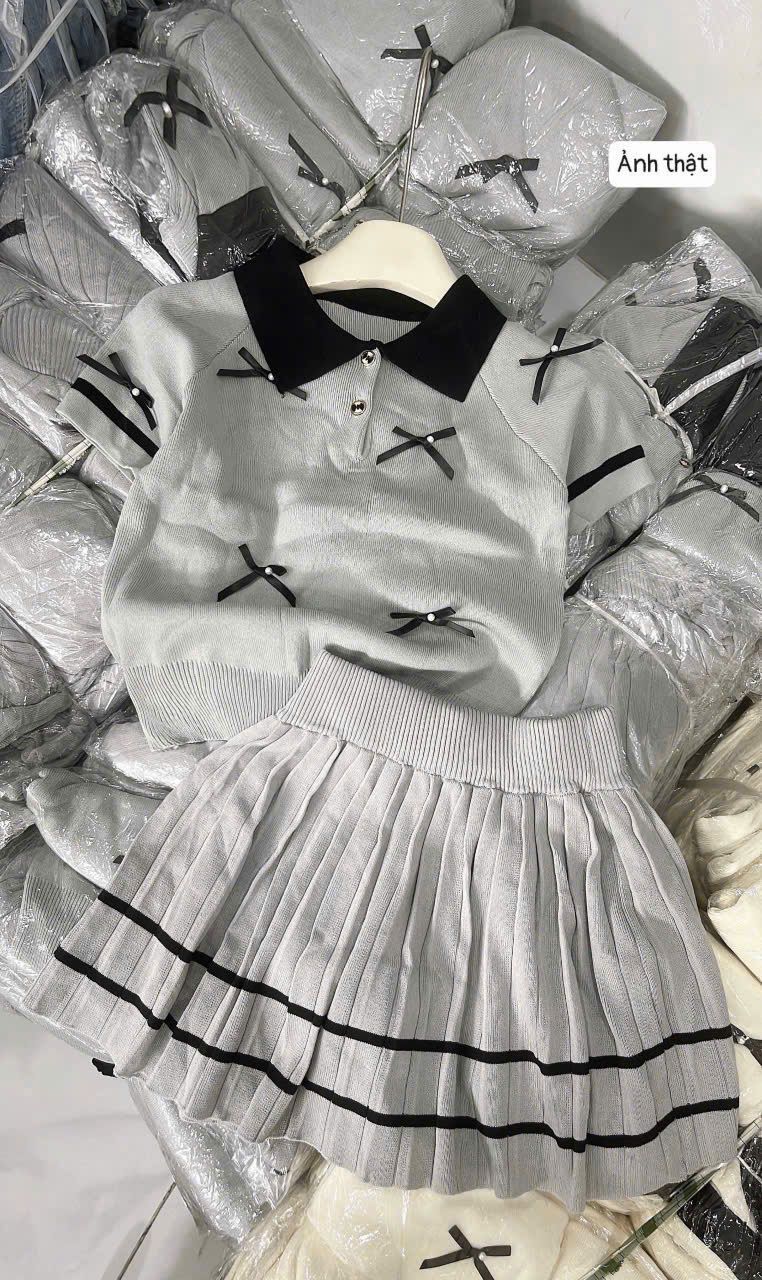  Set bộ len áo đính nơ mix chân váy xếp ly phối viền - KEM - N123 H16 