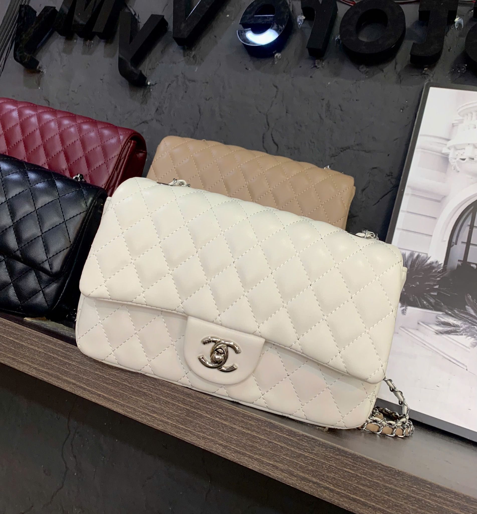  Túi siêu cấp CHANEL chất da ô trám FULLBOX - TRẮNG - Z29 ( 17X24 ) 