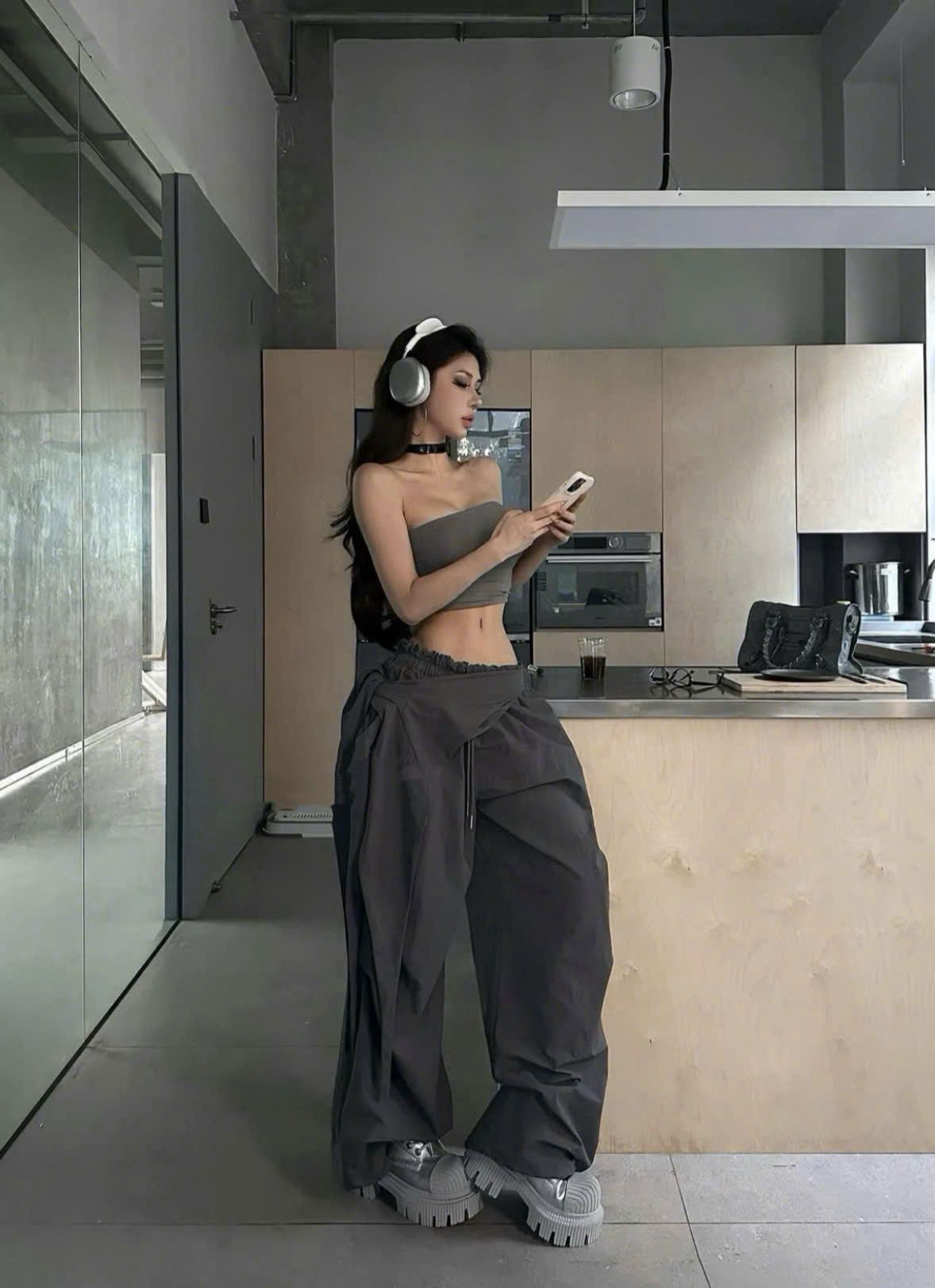  Set áo quây cup ngực mix quần suông dáng dài phối vạt cách điệu - XÁM - d59 