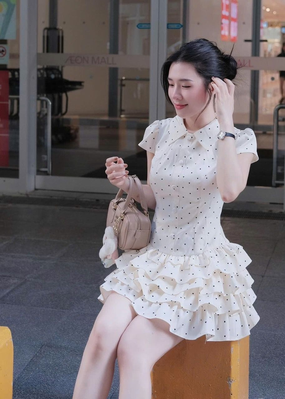  Đầm tay hến chấm bi chân tầng bồng sang chảnh - Q571 (eo S<68, M<72) 