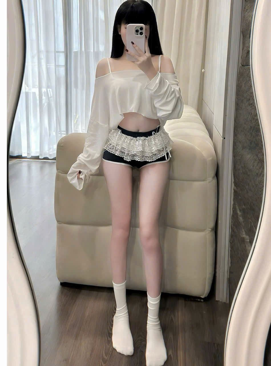  Set áo thun croptop tay dài mỏng kèm áo hai dây mix quần short phối ren cách điệu - Q563 (eo S<68, M<72) 