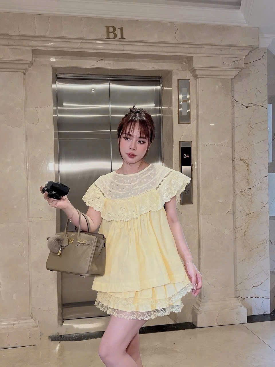  Set áo babydoll cổ bèo mix chân váy tầng viền ren - Q561 