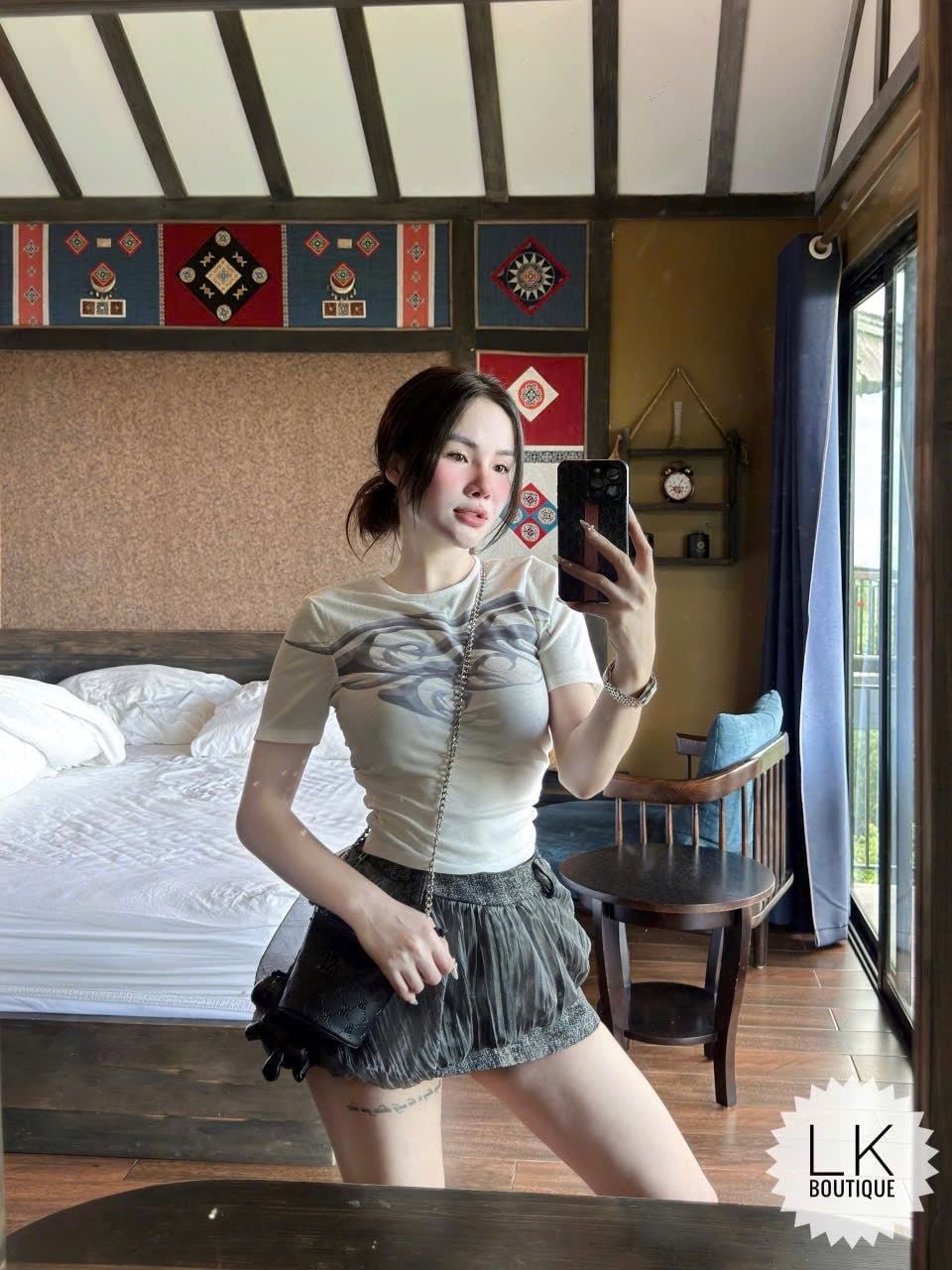  Set áo thun cổ tròn tay ngắn in hình mix quần short đắp vạt chéo - Q575 (eo S<68, M<72) 