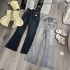 Quần jean ống loe thêu nổi chữ form lỡ dài 90cm - NHẠT - R5 (eo S<66, M<70, L<74)