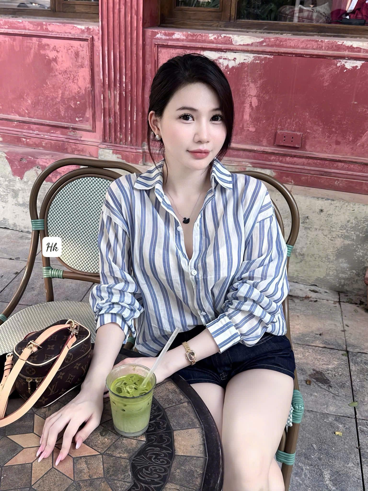  Set áo sơ mi kẻ sọc to mix quần short bò chạy viền chỉ tôn dáng - R103 (EO S<68, M<72CM) 