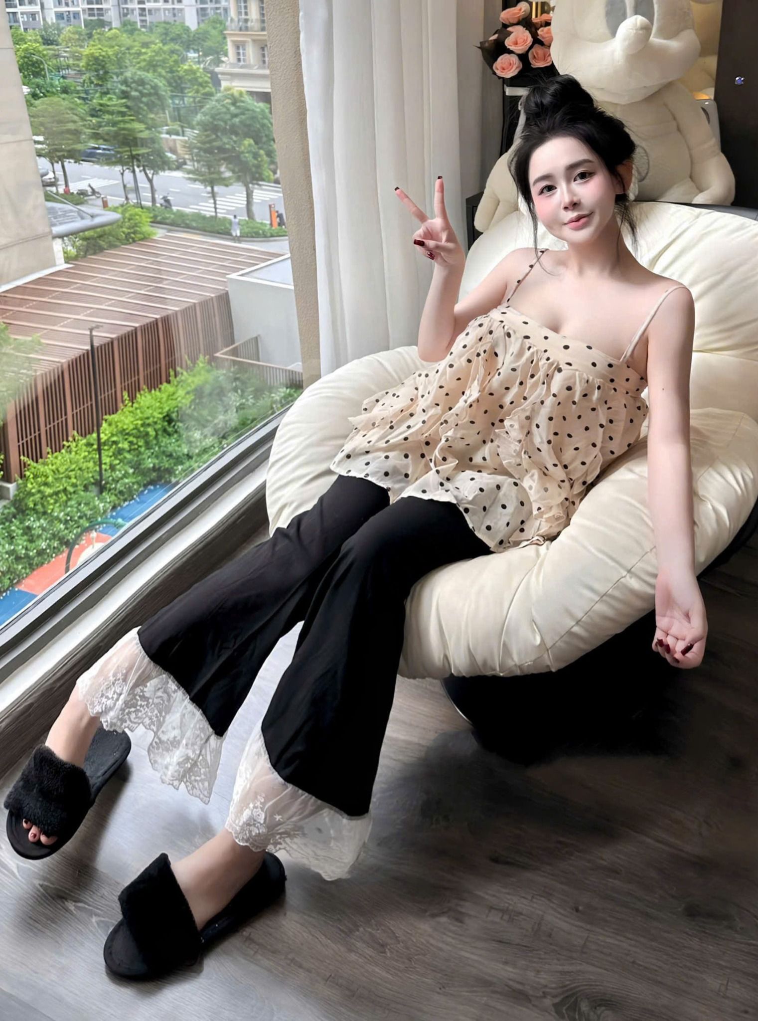  Set áo 2 dây tua rua họa tiết chấm bi mix quần suông dài ống loe phối ren - R62 