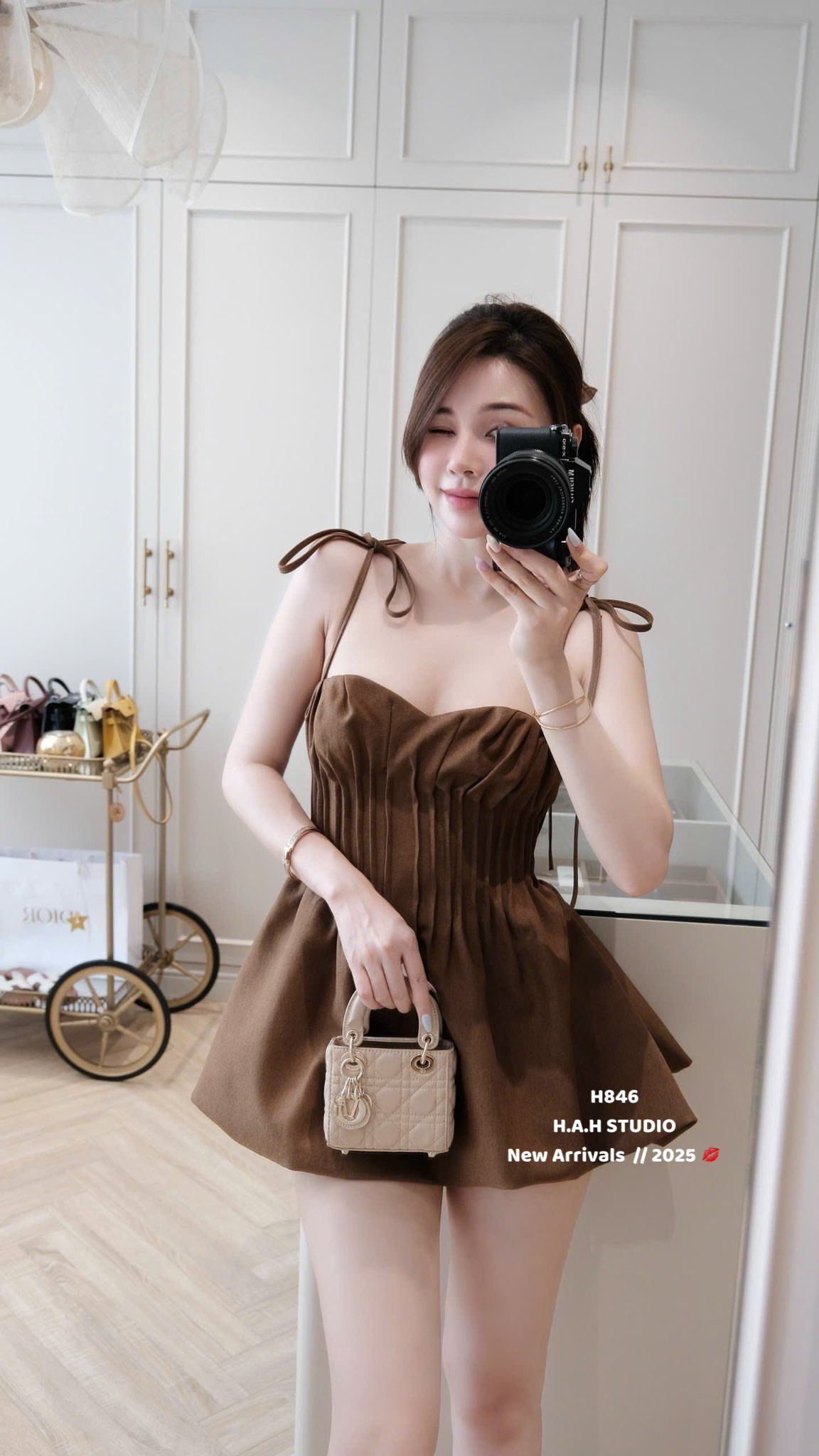  Đầm 2 dây cúp ngực xếp ly nhún eo dáng bồng - R88 (eo S<68, M<72) 