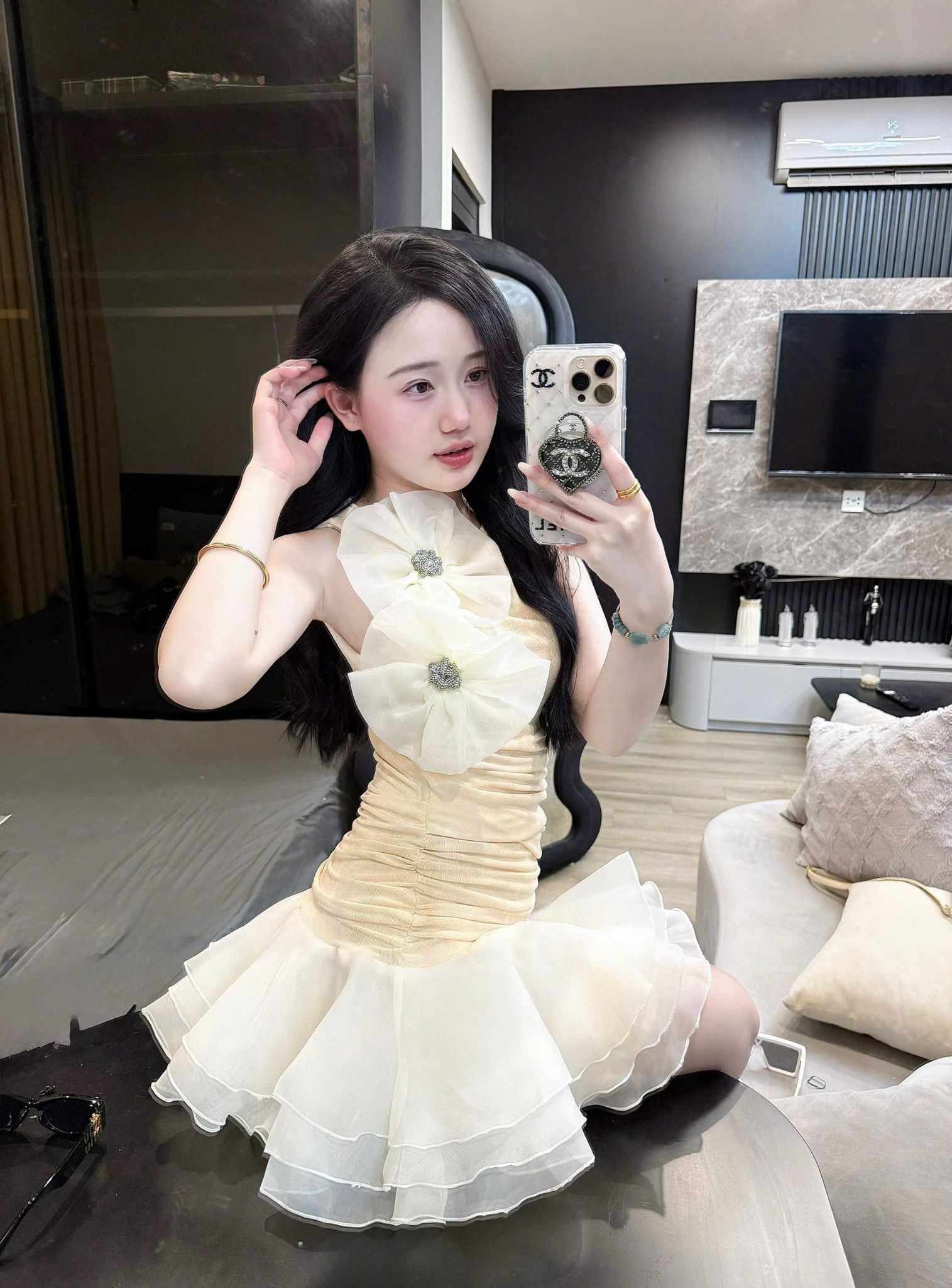  Váy sát nách nhún eo chân xòe đính hoa lớn sịn sò - R183 