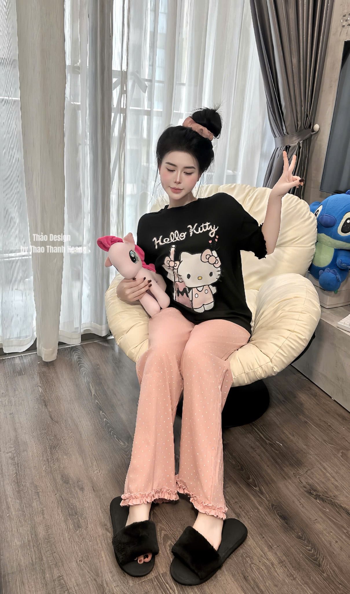  Set áo phông in hello kitty mix quần suông dài chấm bi phối bèo - ĐEN - R242 