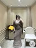 Váy body họa tiết dáng dài kèm khăn siêu tôn dáng - NÂU - R246
