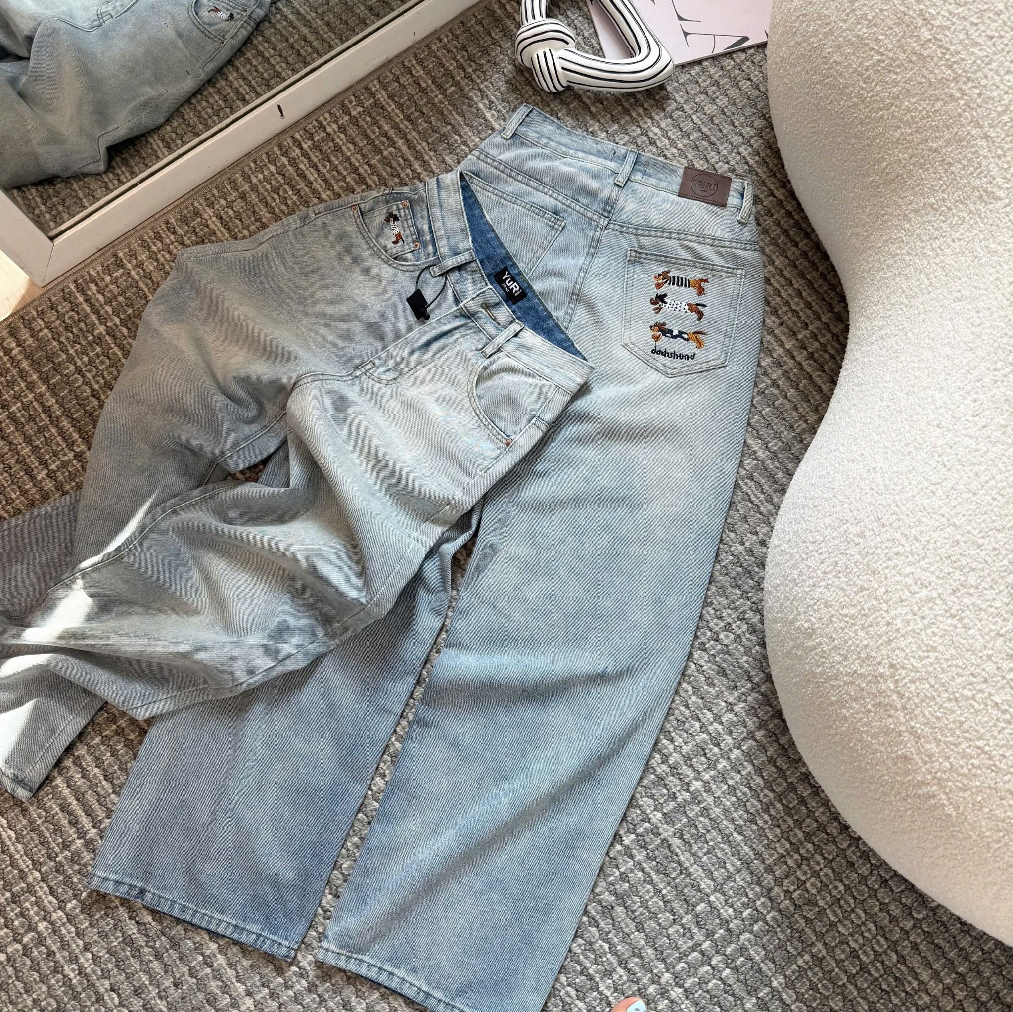  Quần jean ống suông màu xanh nhạt hottrend phối túi thêu cún - A46 (eo S<64, M<66, L<70) 