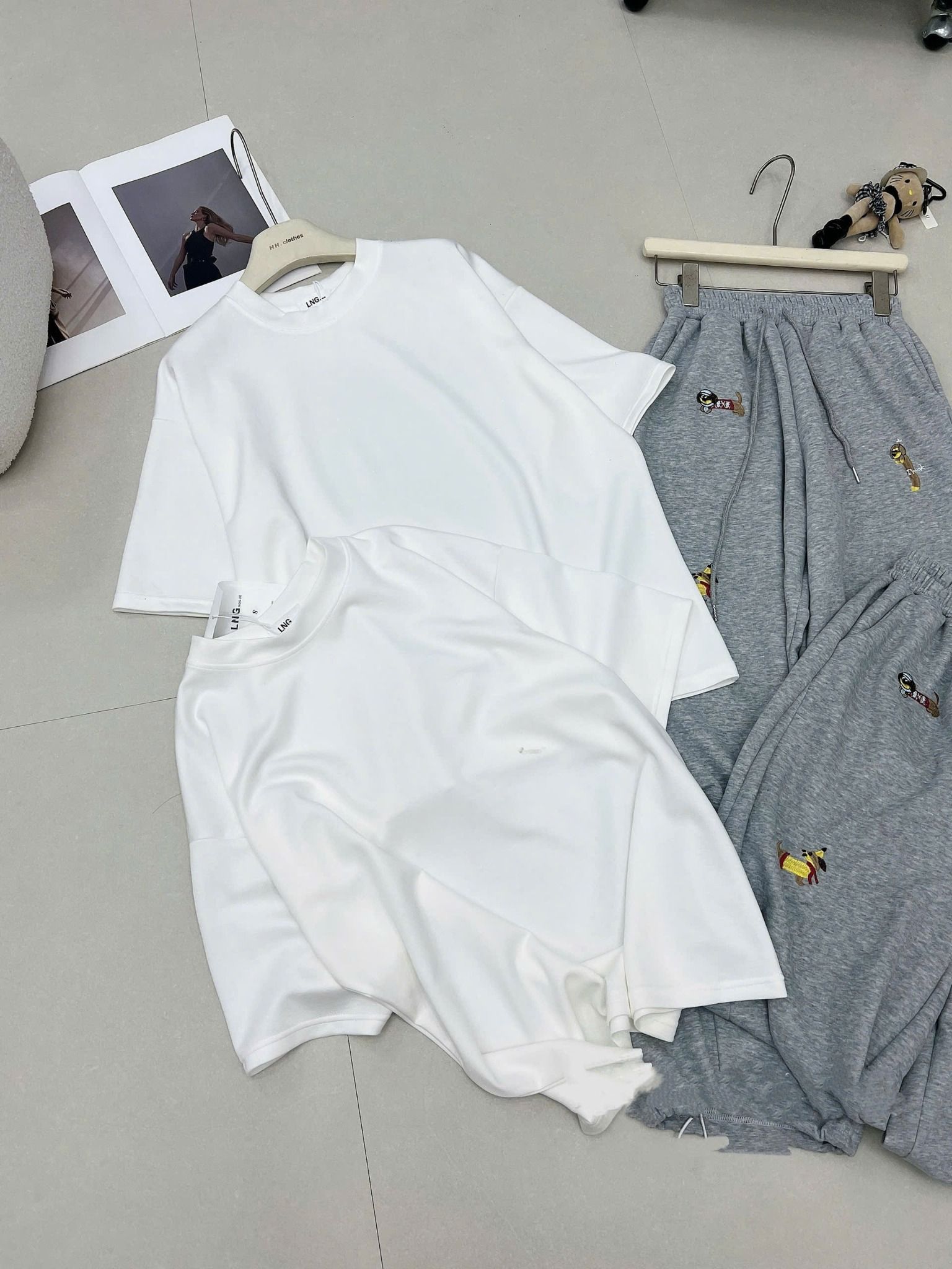  Set áo phông form rộng mix quần suông dài bo gấu họa tiết - N97 