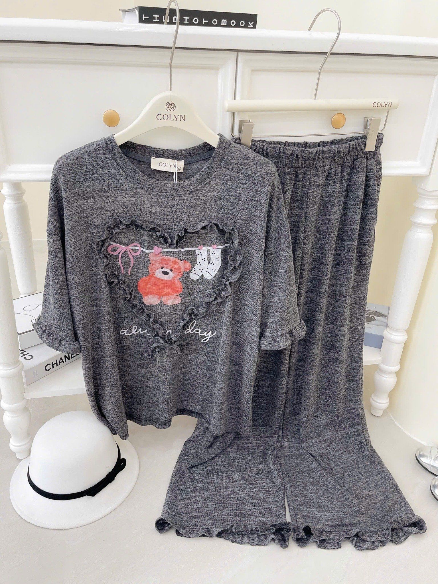  Set bộ áo phông form rộng phối tim bèo nổi mix quần suông dài phối bèo - N167 