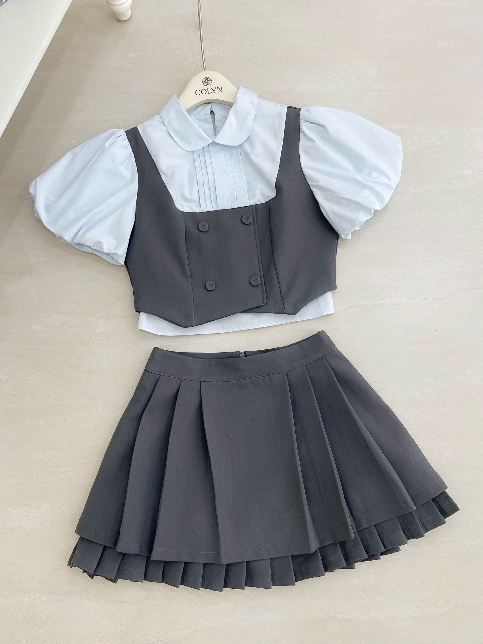  Set 2 món áo tay bồng cổ sen phối gile mix chân váy xếp ly tiểu thư sang chảnh - E79 (eo S<68, M<72) 