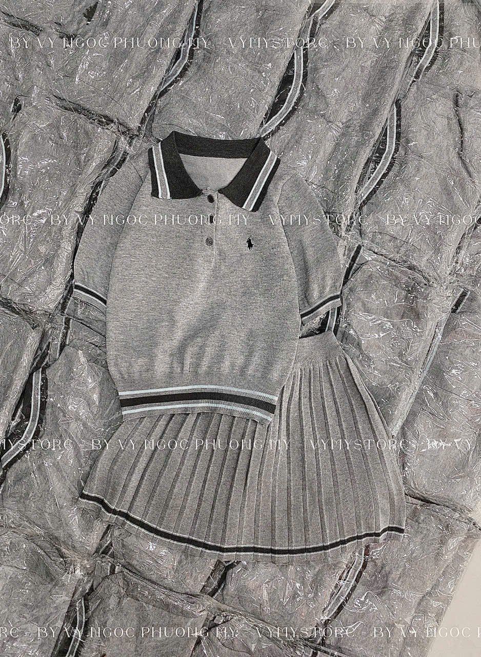  Set len áo cổ polo thêu ngựa mix chân váy xếp li - XÁM - E89 H26 