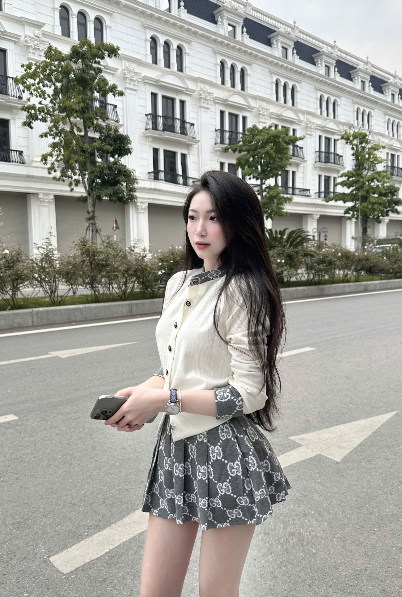  Set bộ áo tay dài mix chân váy xếp ly gucci - TRẮNG - E124 