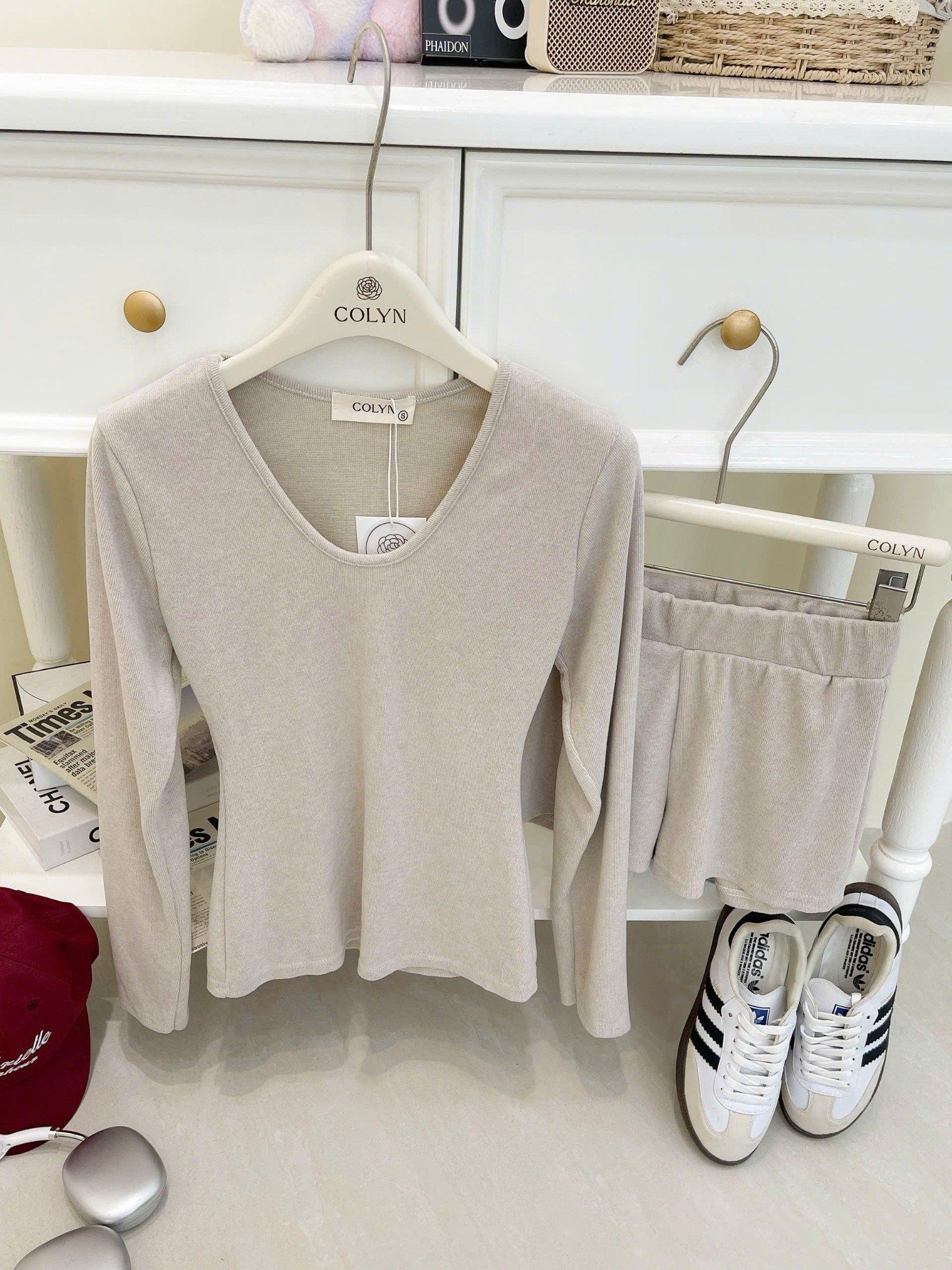  Set áo tay dài cổ v mix quần short ngắn chất thun co dãn MPB - BE - E135 