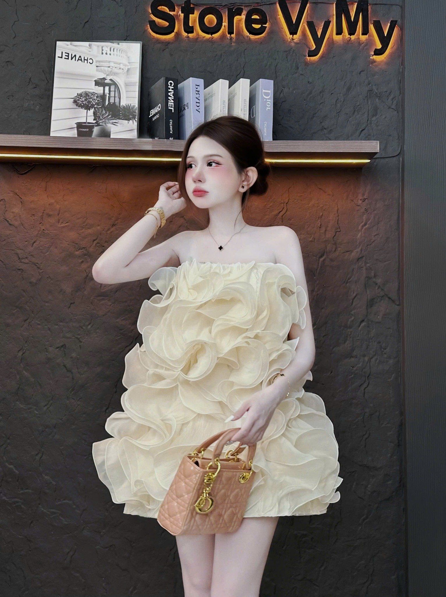  Đầm quây dáng ngắn bèo tầng sang chảnh - E104 